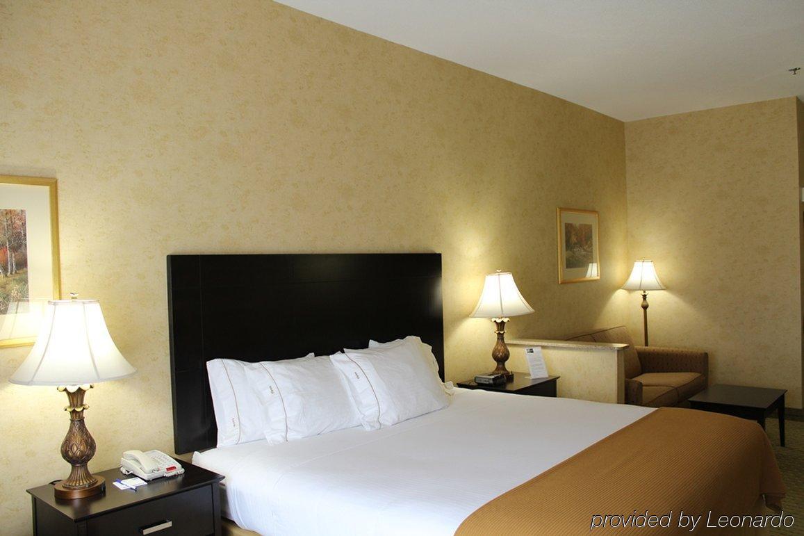 Holiday Inn Express Hotel & Suites Newton Sparta By Ihg Room photo